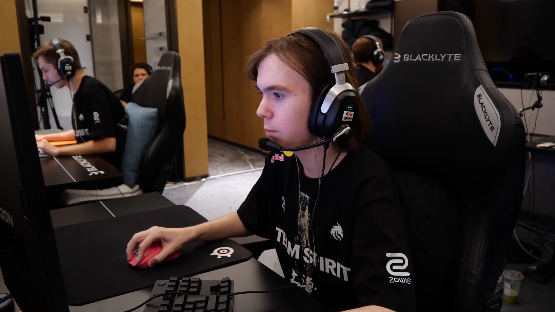 己和顶尖选 己和顶尖选